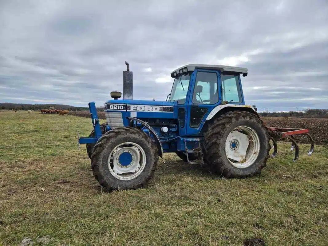 Gallery image 2 for Ford 8210 Tractor