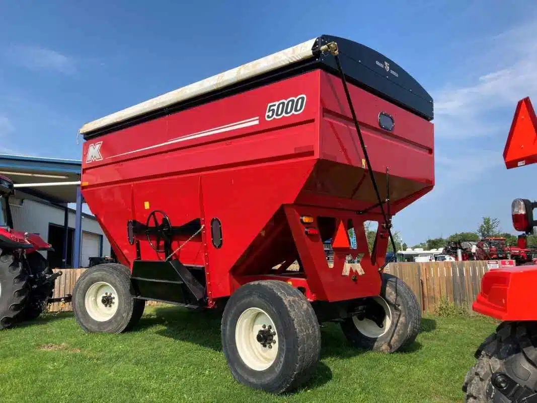 Gallery image 2 for MK Martin 600 Bu Gravity Wagon Gravity Box