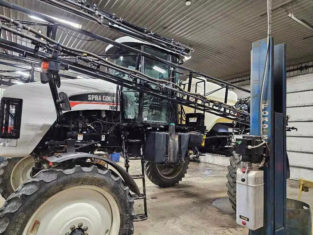 Gallery image 2 for 2007 Spra-Coupe 7650 Sprayer - Self Propelled