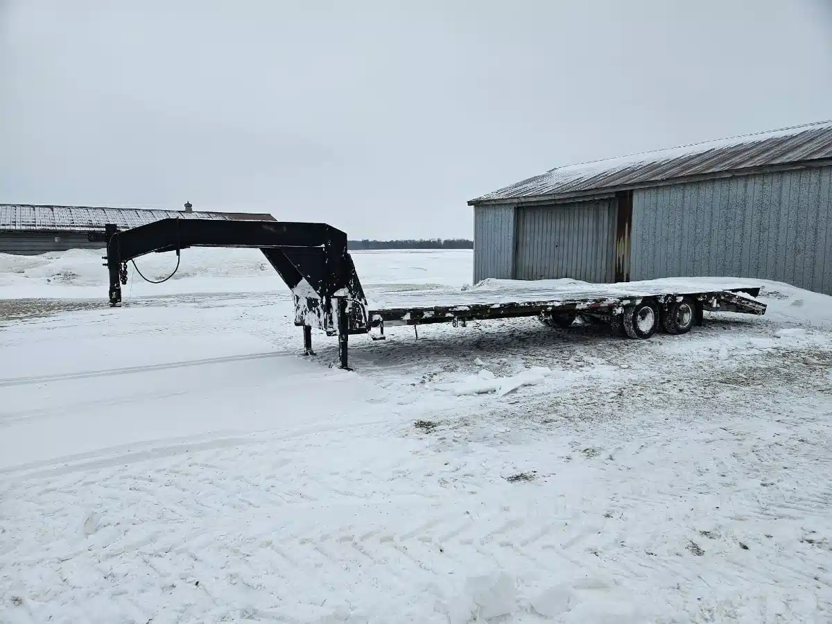 Unspecified 5th-wheel-trailer