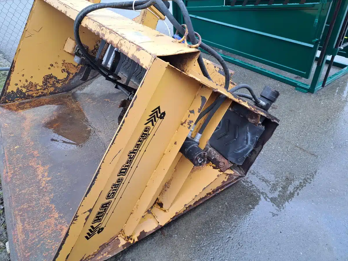 HLA Attachments Sawdust Bucket for Skidsteer Attachment
