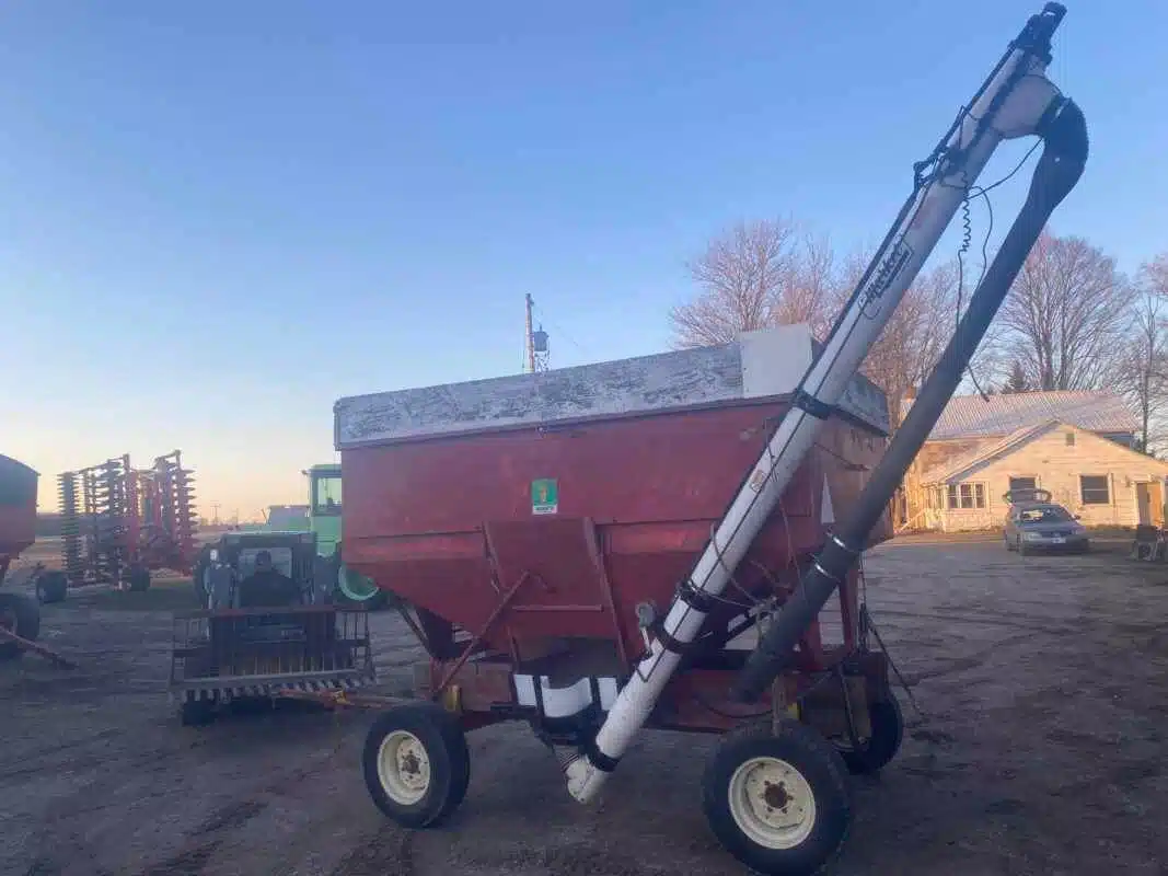 Gallery image 2 for Gerber 300 bu Gravity Wagon with Unload Auger Gravity Box