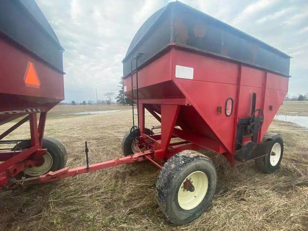 Gerber 400 bu Gerber Grain Wagon Gravity Box