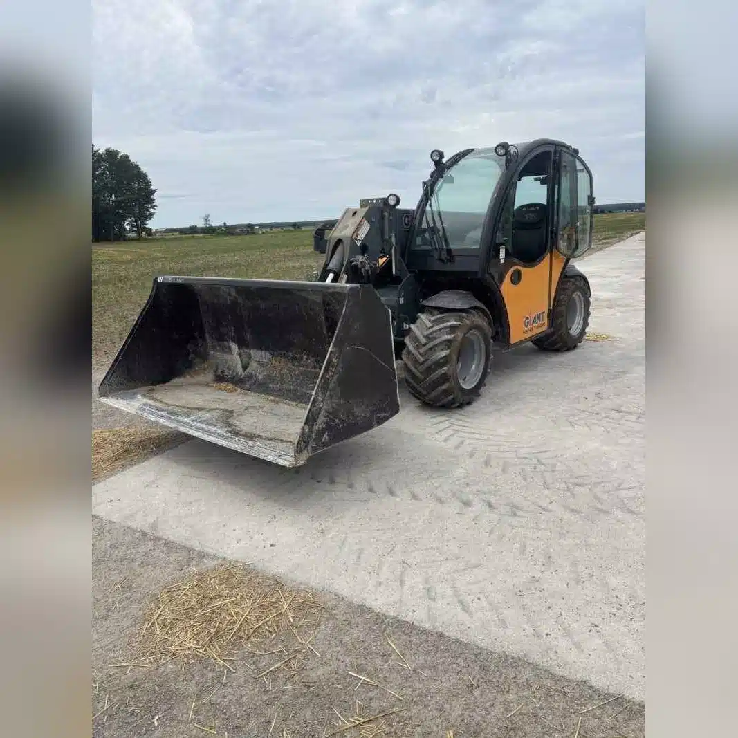 Photo de la Galerie 1 pour 2017 Giant 4548 TENDO Chargeur télescopique