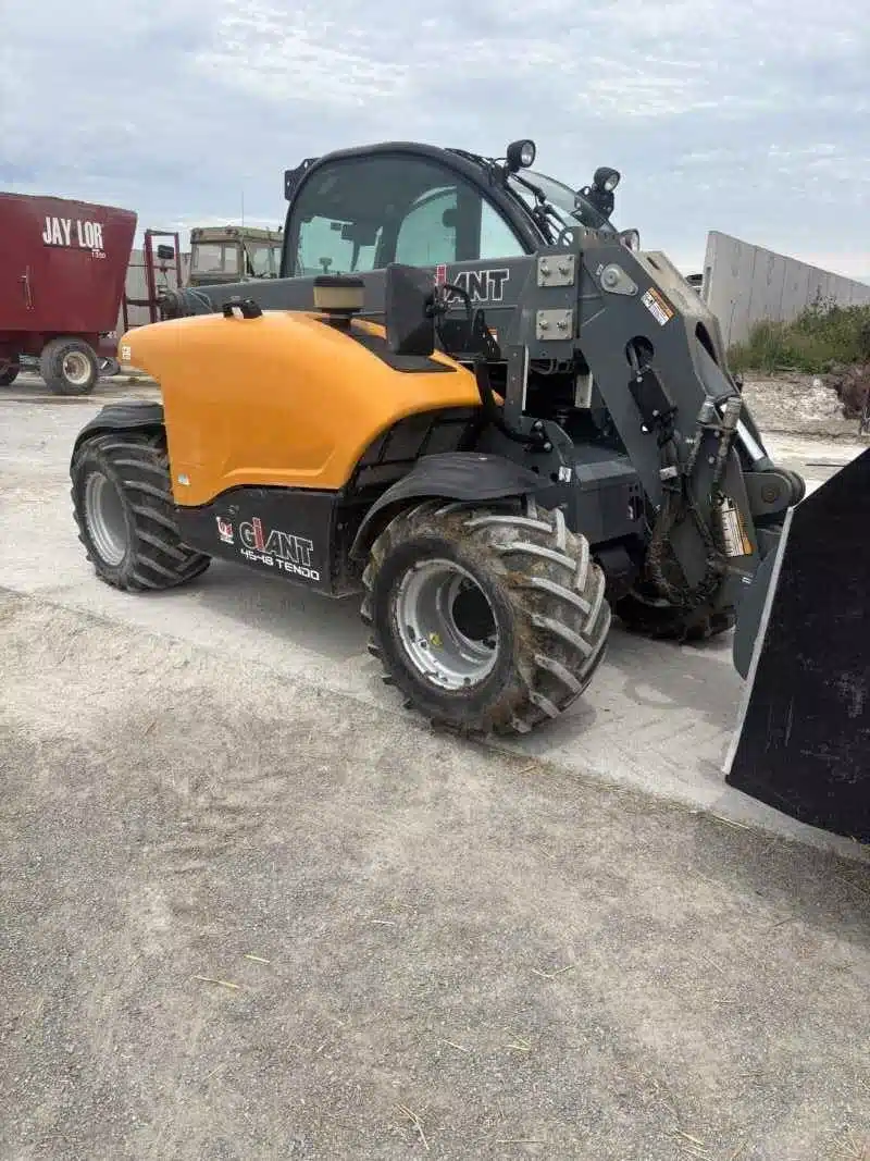 Photo de la Galerie 2 pour 2017 Giant 4548 TENDO Chargeur télescopique