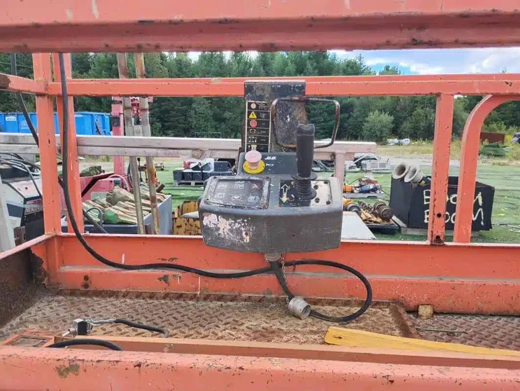 Gallery image 2 for JLG Scissor Lift Light Tower