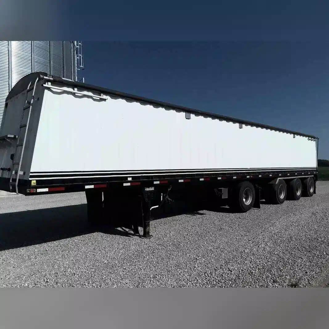 Gallery image 2 for 2011 Load King 2011 Lode King 4 hopper trailer, quad axle, spiff lift, with reverseomatic – Make an Offer Trailer - Hopper