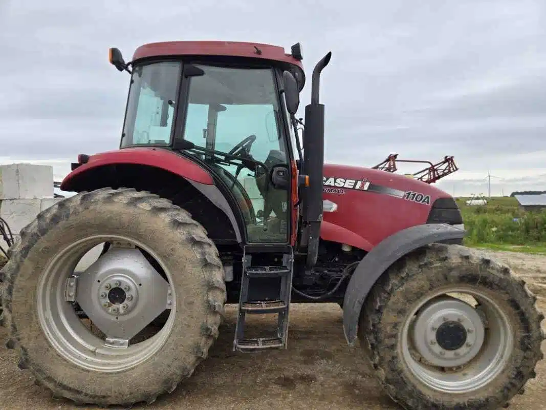 Photo de la Galerie 1 pour 2013 Case 110A Tracteur