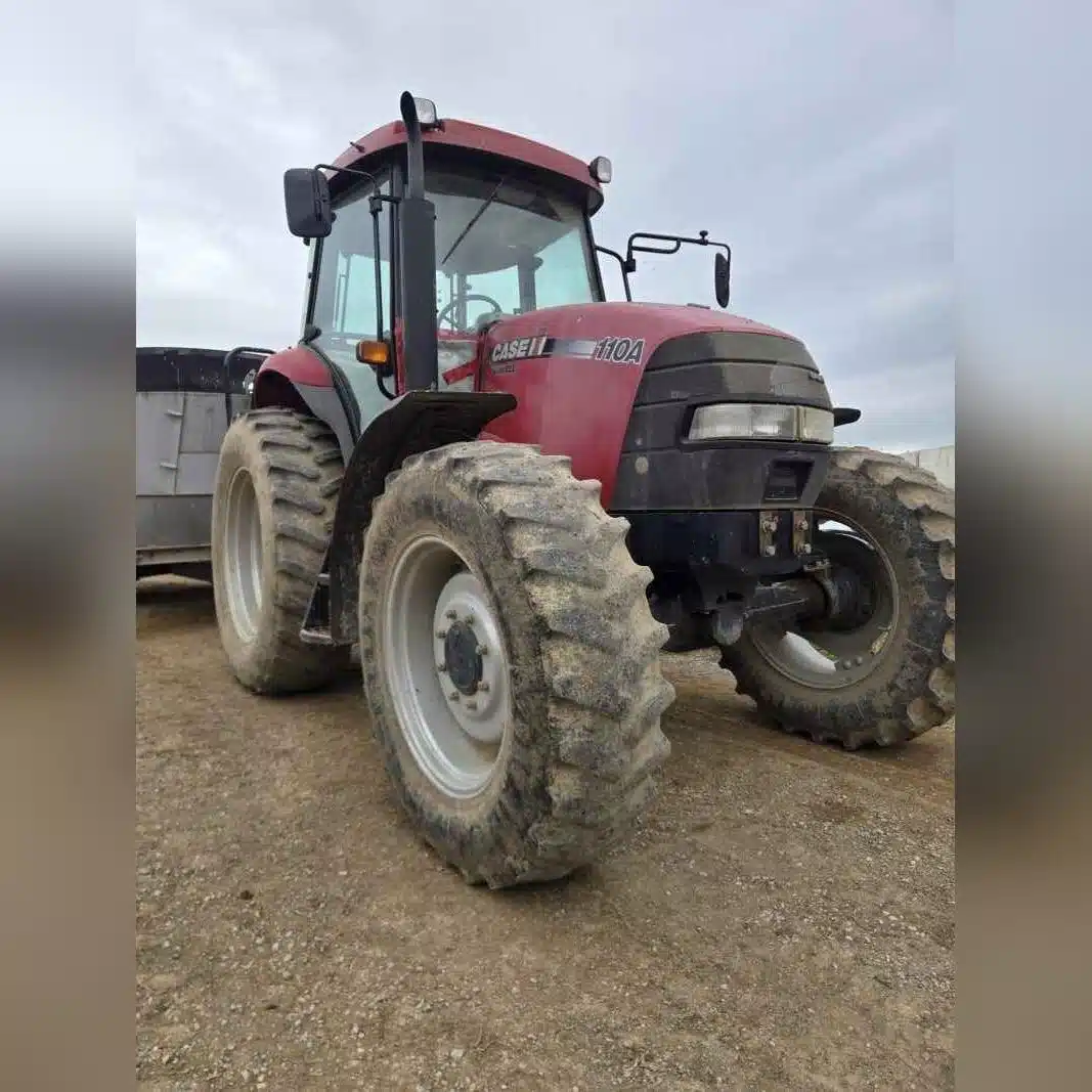 Photo de la Galerie 2 pour 2013 Case 110A Tracteur