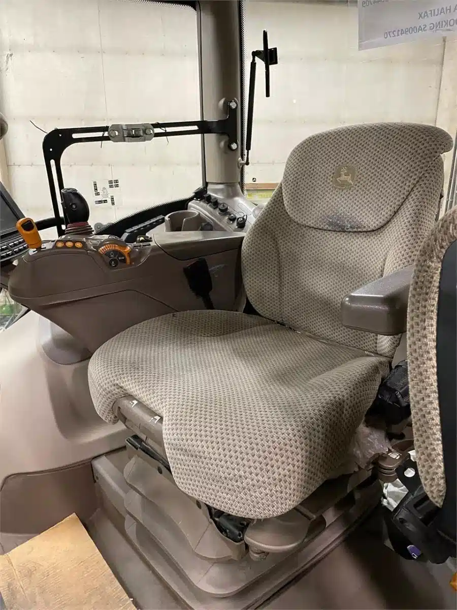 Gallery image 2 for Used 2017 John Deere 6215R Tractor