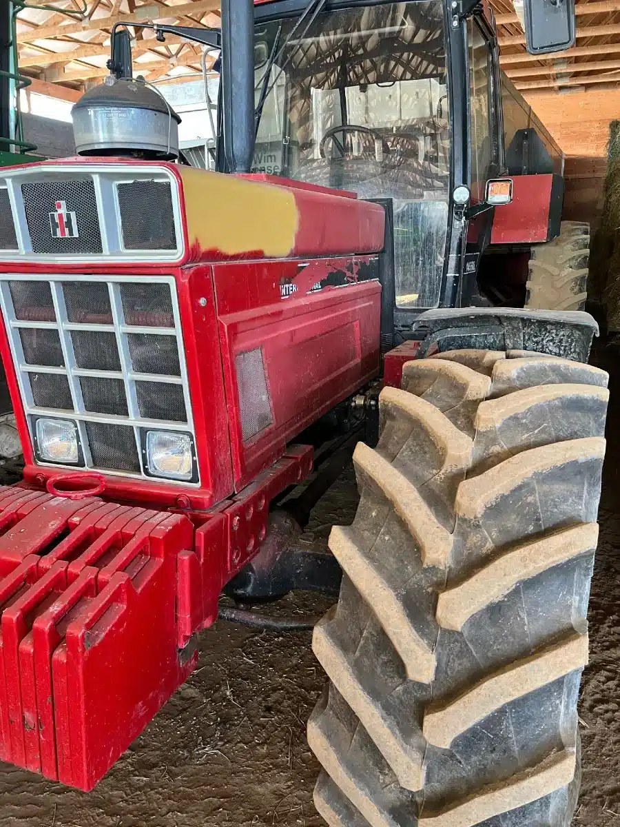 Gallery image 2 for Used 1986 International 1455xl Tractor