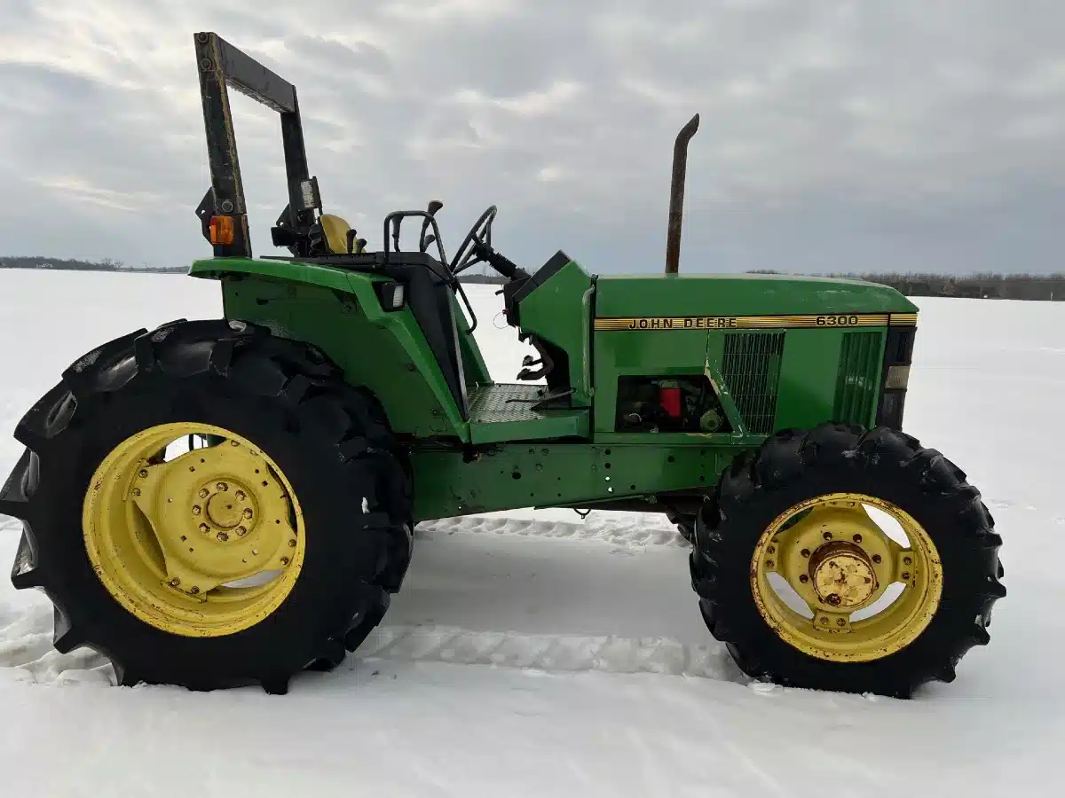 Gallery image 1 for 1993 John Deere 6300 Tractor