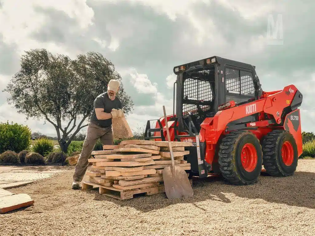 Gallery image 2 for New 2024 Kioti SL750U-LQ Skid Steer