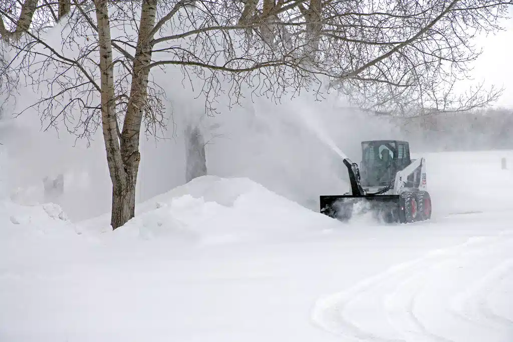 Gallery image 2 for 2025 Buhler Farm King HSB8425SF Snow Blower