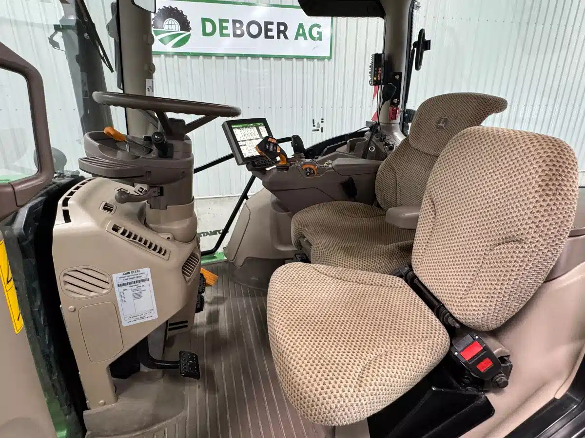 Gallery image 2 for Used 2021 John Deere 6215R Tractor