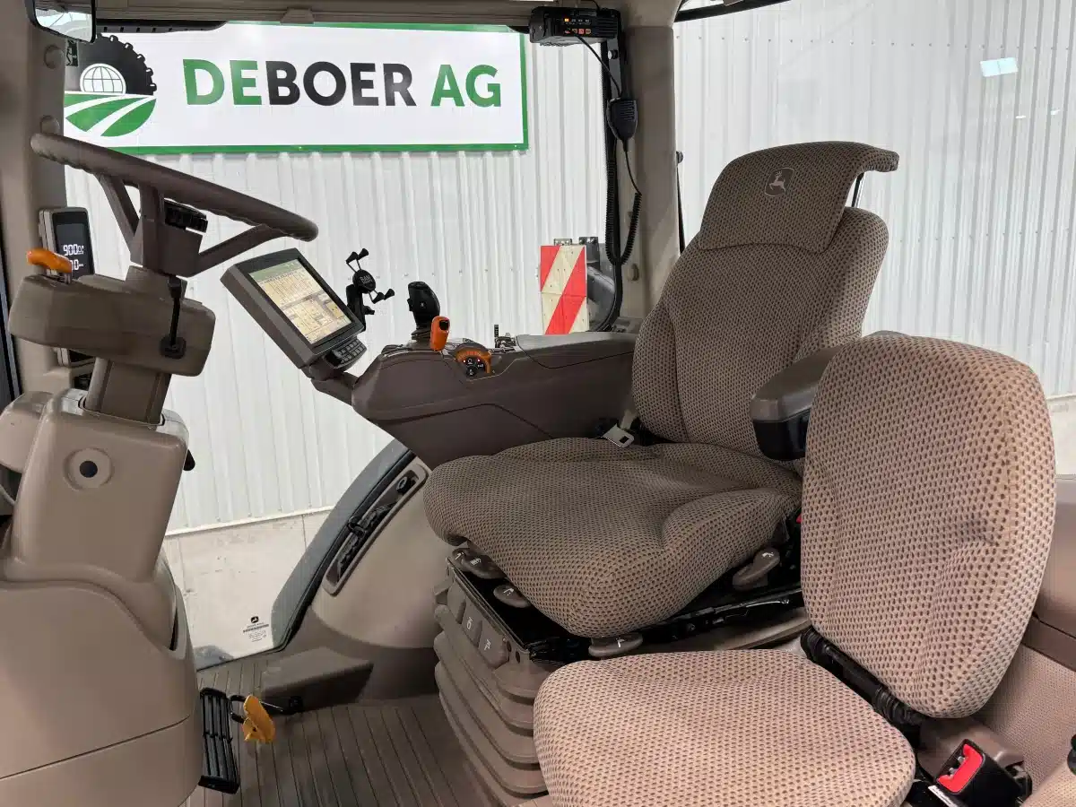 Gallery image 2 for Used 2020 John Deere 8320R Tractor