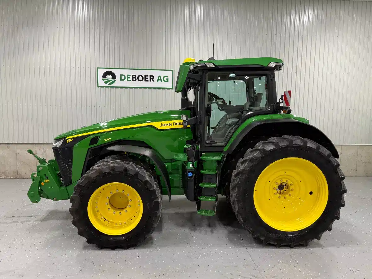 Used 2022 John Deere 8R370 Tractor