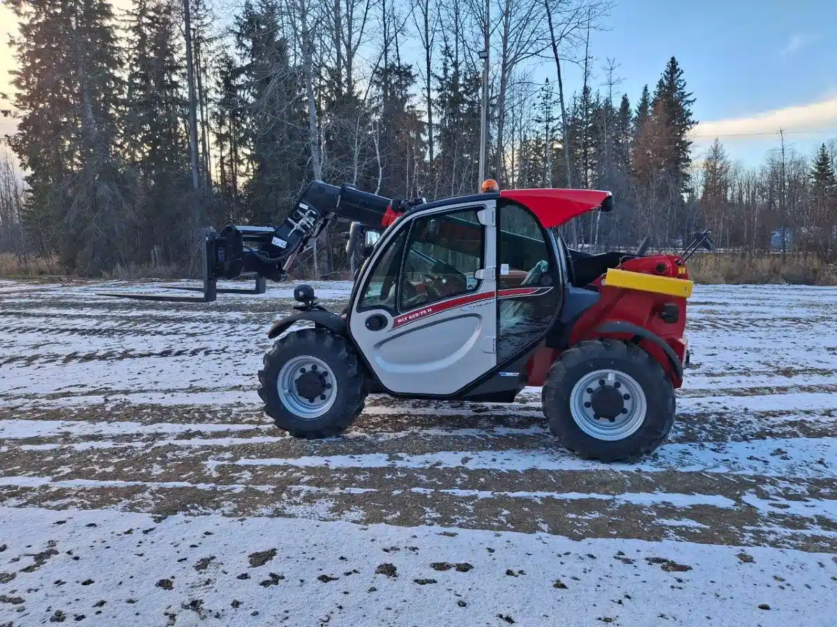 Gallery image 2 for New 2024 Manitou MLT 625 TeleHandler