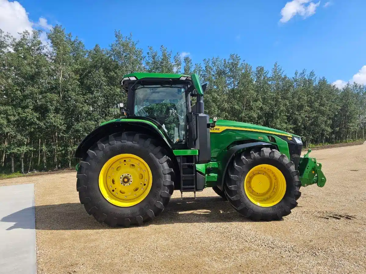 Gallery image 2 for 2026 John Deere 8R 410 Tractor