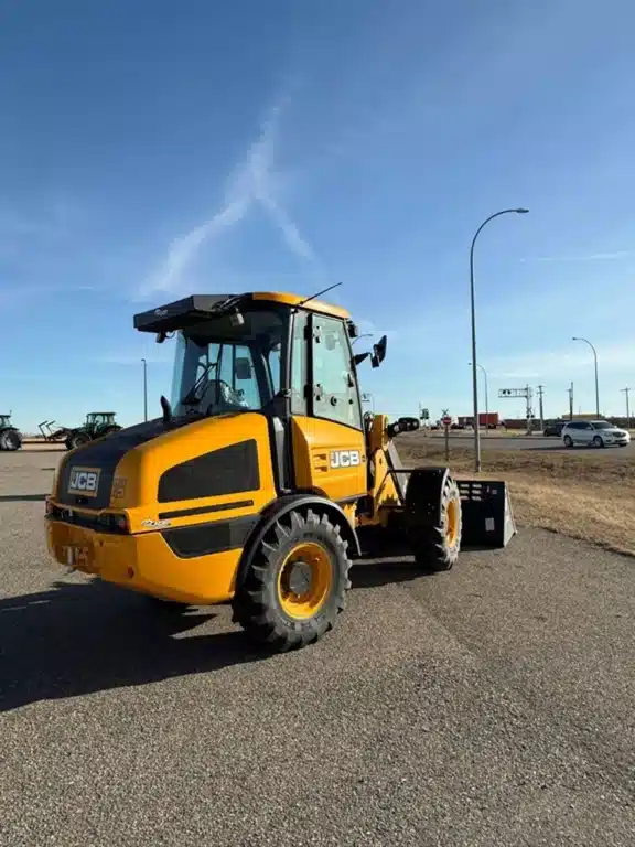 Gallery image 2 for New 2024 JCB 407 Wheel Loader