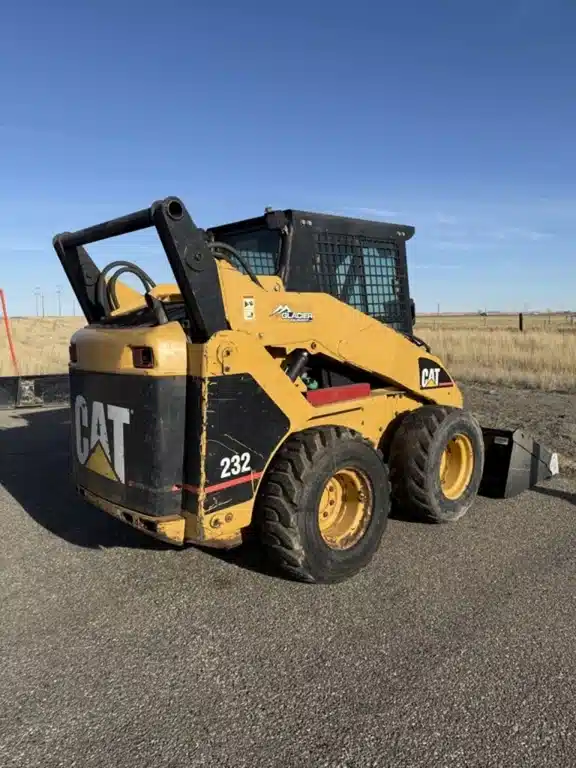 Gallery image 2 for Used CAT 232 Skid Steer