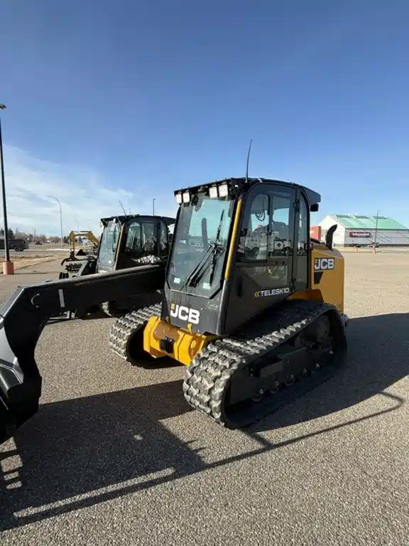 Gallery image 2 for New 2024 JCB 3TS-8T Track Loader