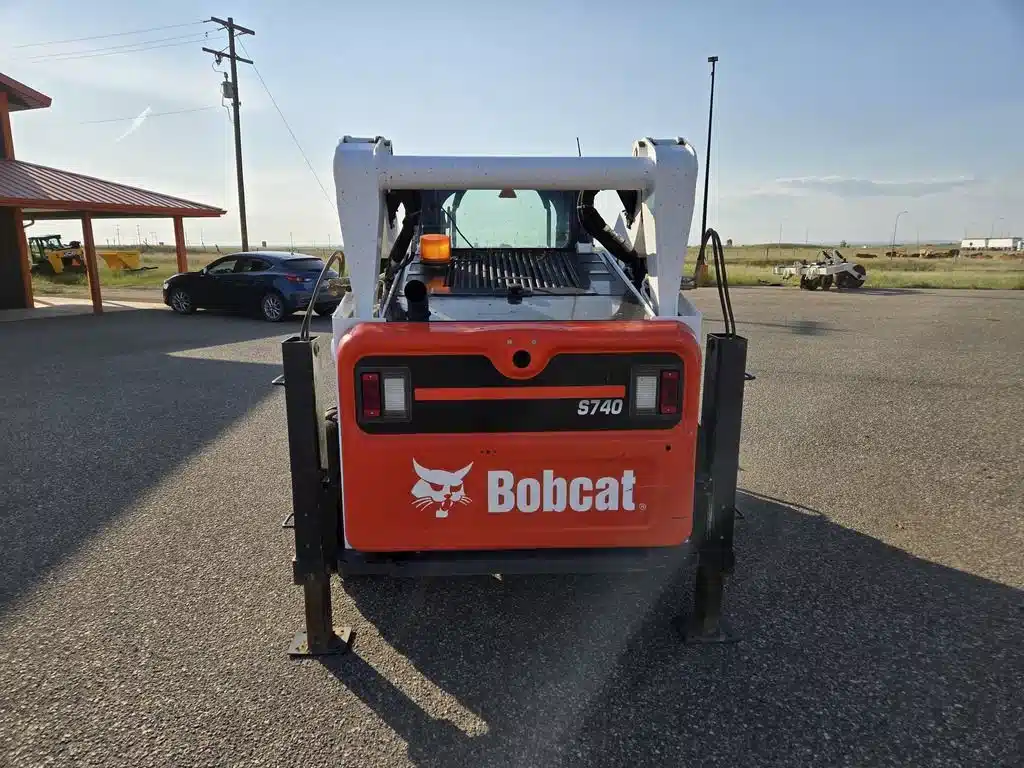 Gallery image 2 for Used 2018 Bobcat S740 Skid Steer