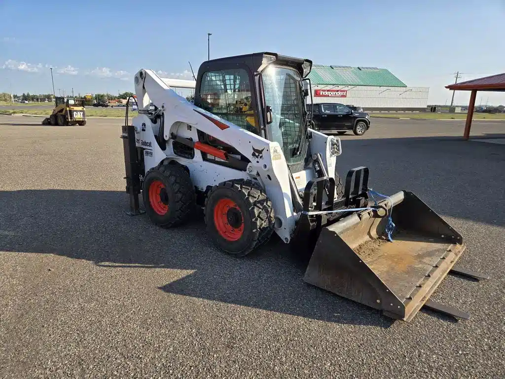 Gallery image 1 for Used 2018 Bobcat S740 Skid Steer
