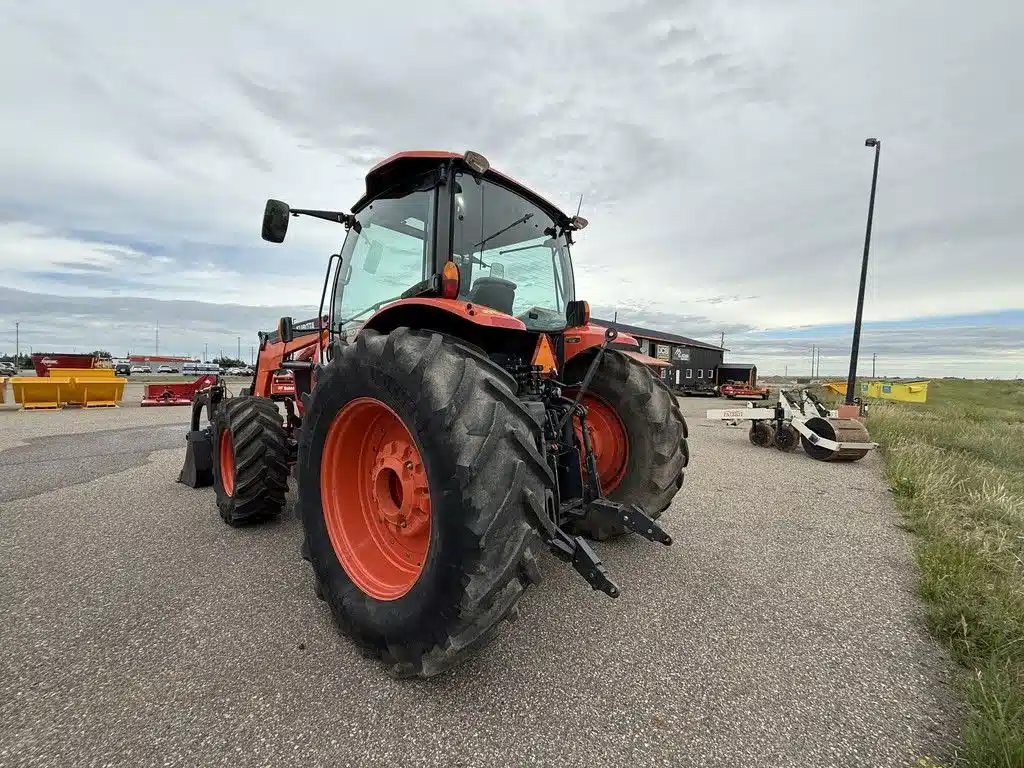 Gallery image 2 for Used 2017 Kubota M6-141 Tractor