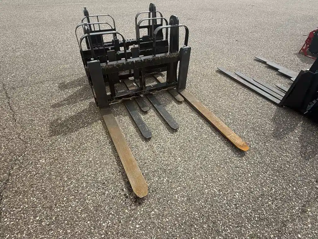 Gallery image 2 for New 2024 HLA Attachments HD100 Bucket