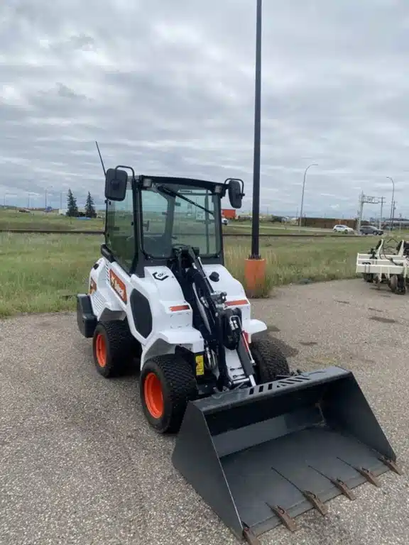 Gallery image 1 for Used 2022 Bobcat L28 Skid Steer