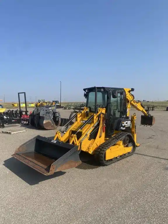 Gallery image 2 for Used 2023 JCB 1CXT Skid Steer