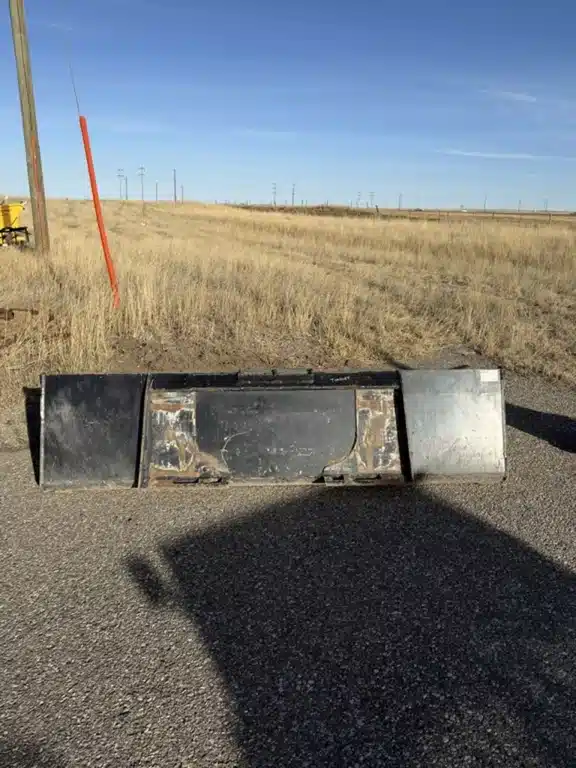 Gallery image 2 for Used HLA 84 INCH Bucket