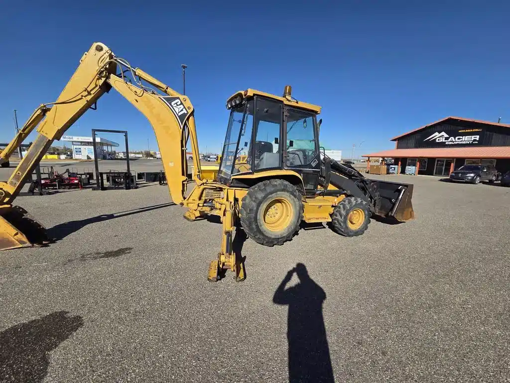 Gallery image 2 for Used Caterpillar 416C Excavator