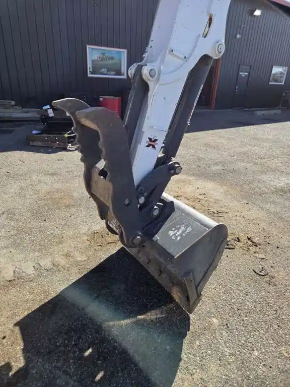 Gallery image 2 for 2022 Bobcat Compact Excavators E50 R2-Series Bobcat Excavator