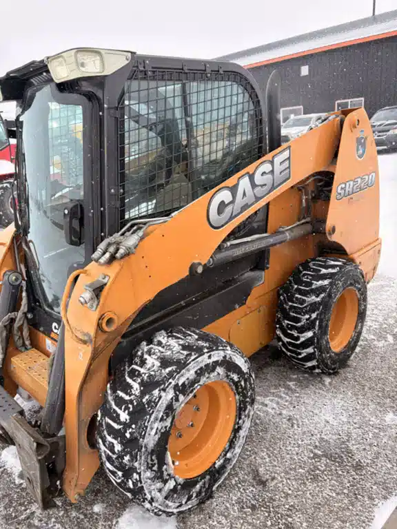 Gallery image 2 for Used 2012 Case IH Sr220 Skid Steer