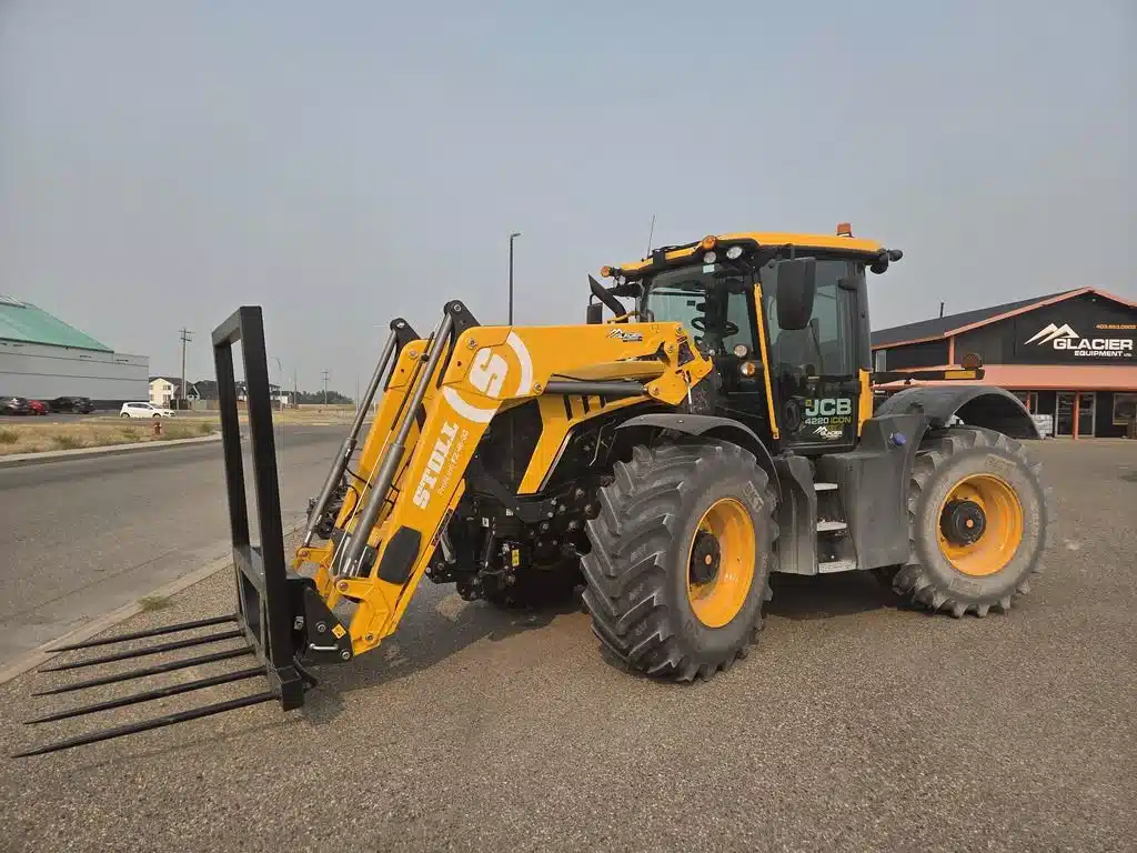 Gallery image 1 for 2026 JCB Agricultural Tractors 4000 Series Tractor