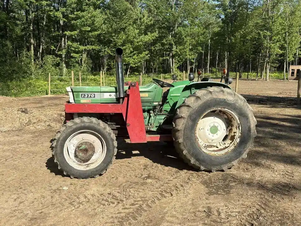 Gallery image 1 for Used 1975 White 1370 Tractor