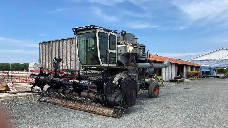 Used 1985 Allis Chalmers Gleaner F3 Combine