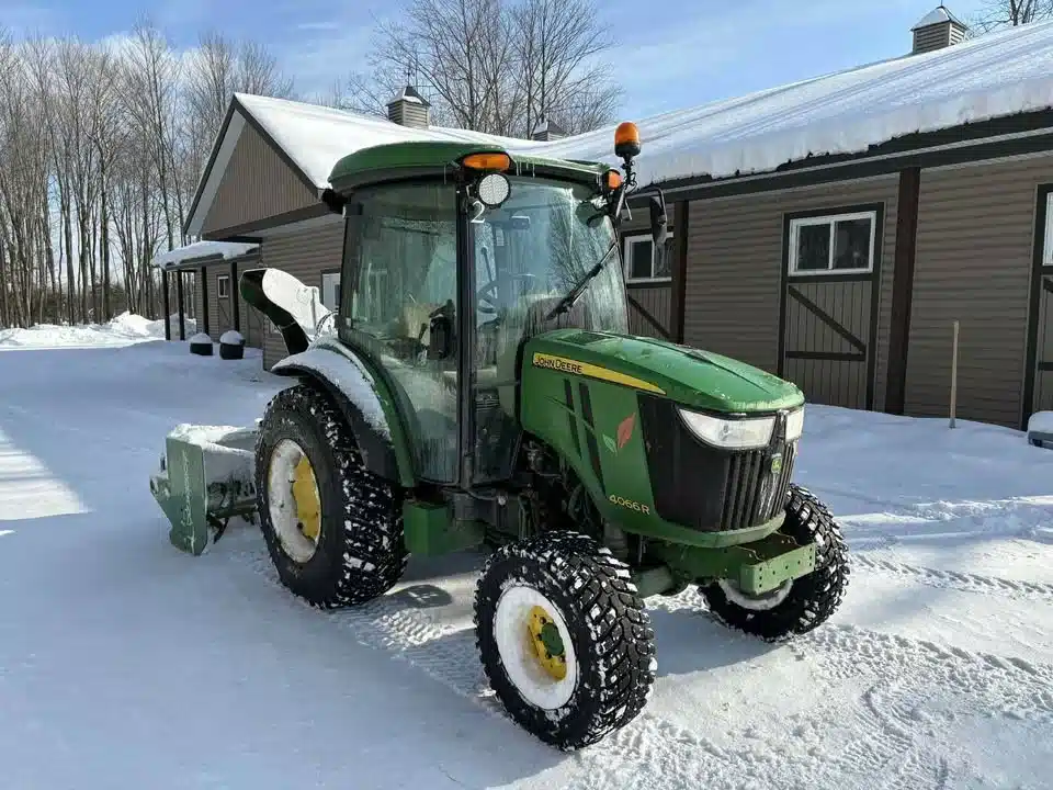 Gallery image 1 for 2016 John Deere 4066R Tractor
