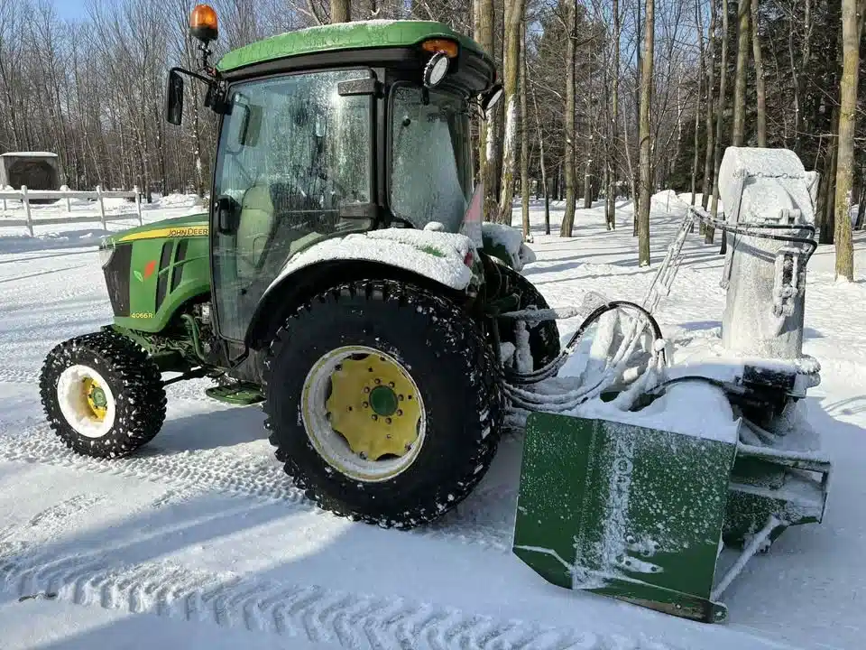 Gallery image 2 for 2016 John Deere 4066R Tractor