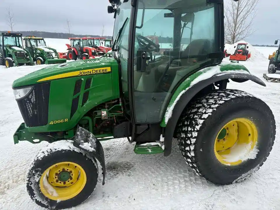 Gallery image 2 for 2014 John Deere 4066R Tractor