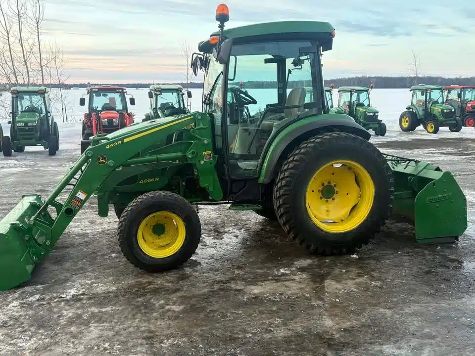 Gallery image 2 for 2017 John Deere 4066R Tractor
