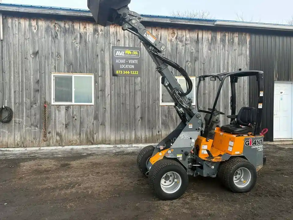 Gallery image 2 for 2017 Giant 2545SW HD