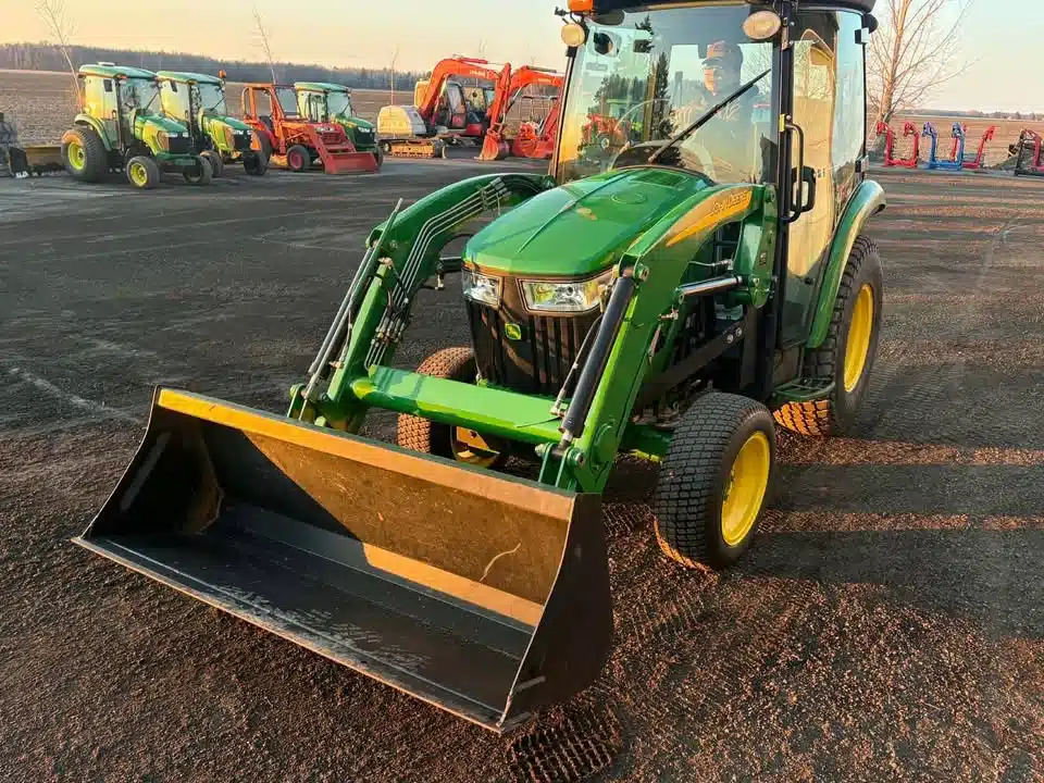 Gallery image 2 for 2021 John Deere 3046R Tractor