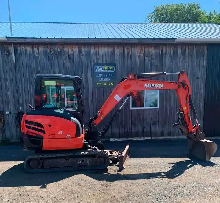 Gallery image 1 for 2015 Kubota KX040-4 Excavator