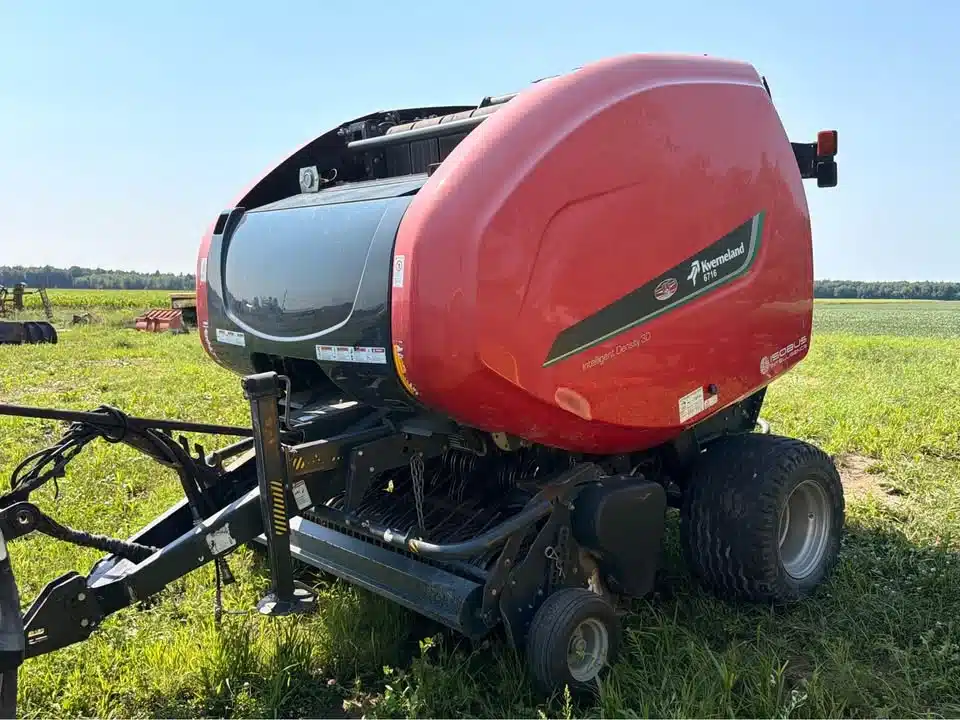 Gallery image 1 for 2017 Kverneland 6716 SUPERCUT-14 Round Baler