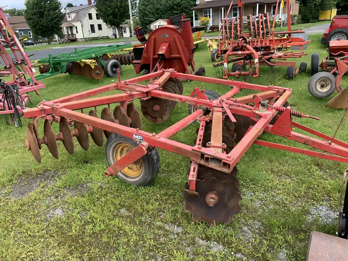 Photo de la Galerie 1 pour Massey Ferguson 520 Disque