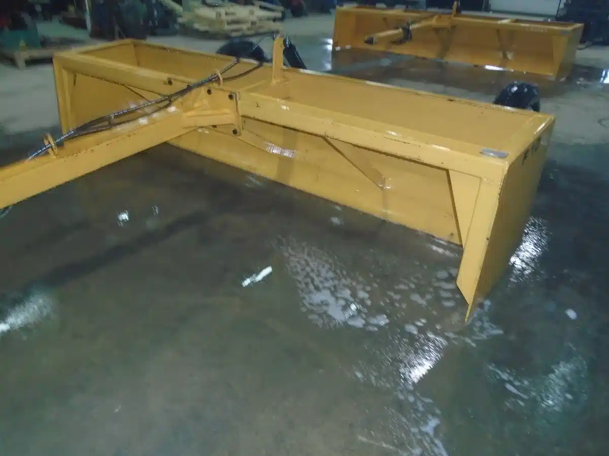 Spinder F10 Box Scraper