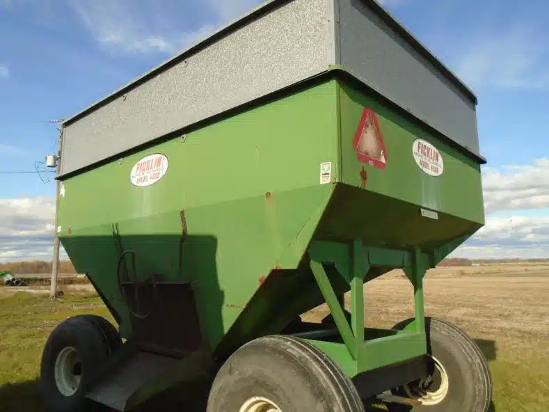 Gallery image 2 for Ficklin 4500 4S Grain Cart